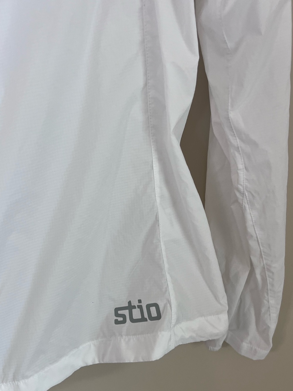 Stio Womens Second Light Windshell Jacket Medium Morning Frost White New - Picture 2 of 9
